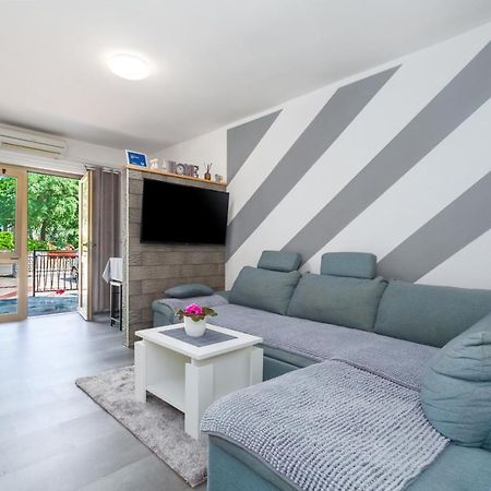 Apartment 50 Shades Of Grey Porec Exterior photo