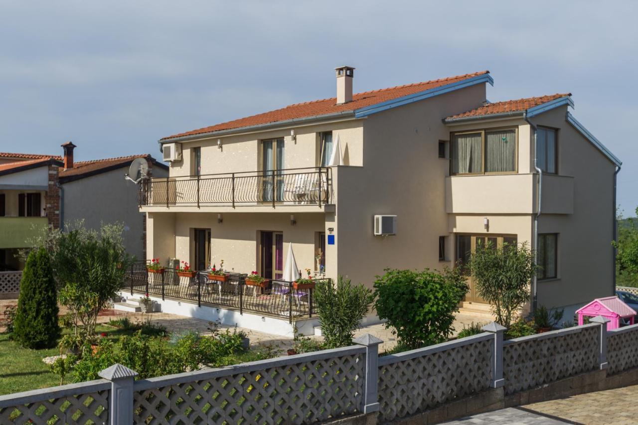 Apartment 50 Shades Of Grey Porec Exterior photo