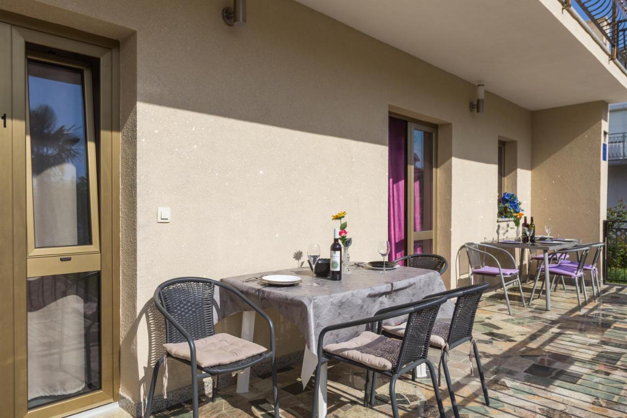 Apartment 50 Shades Of Grey Porec Exterior photo