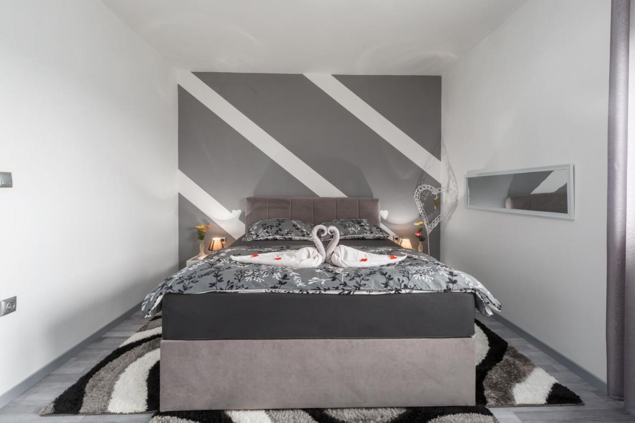 Apartment 50 Shades Of Grey Porec Exterior photo